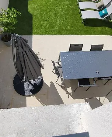 Le Beluga Aeroport Nantes Reze * Bouguenais