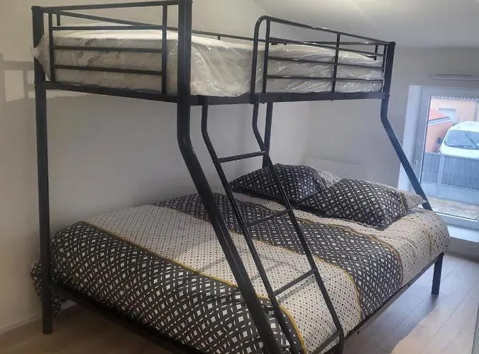 Le Béluga Aéroport Nantes Rezé * Bouguenais