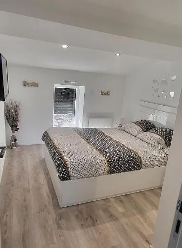 Hébergement de vacances Le Béluga Aéroport Nantes Rezé Bouguenais