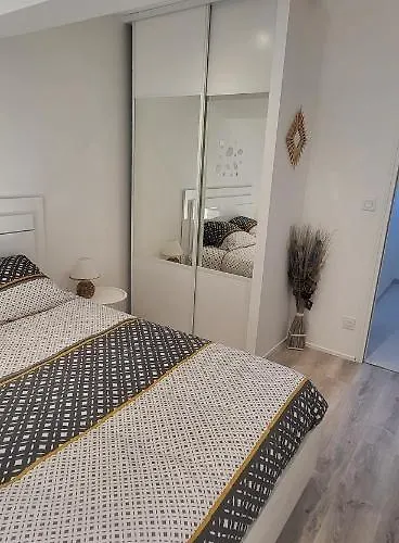 Le Béluga Aéroport Nantes Rezé Hébergement de vacances